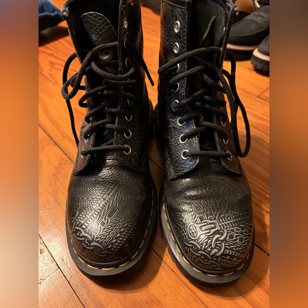 dr. martens arcadia chain embossed boots